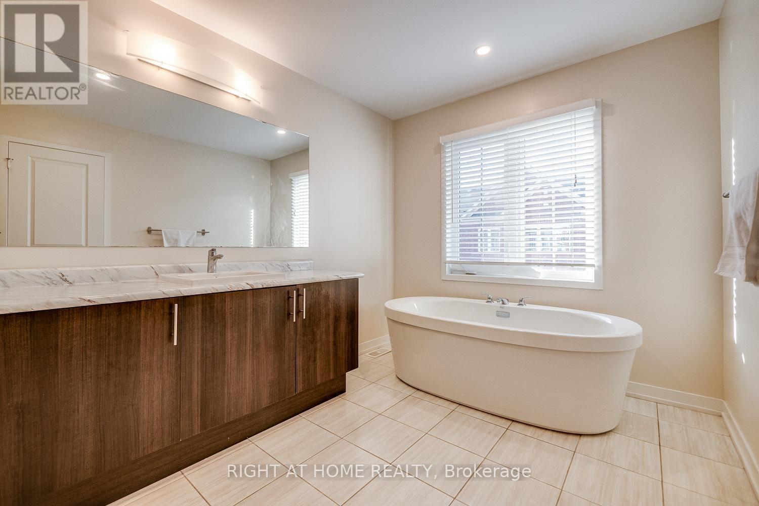 20 Harcourt Street, Vaughan, Ontario  L6A 4Y4 - Photo 32 - N13410808
