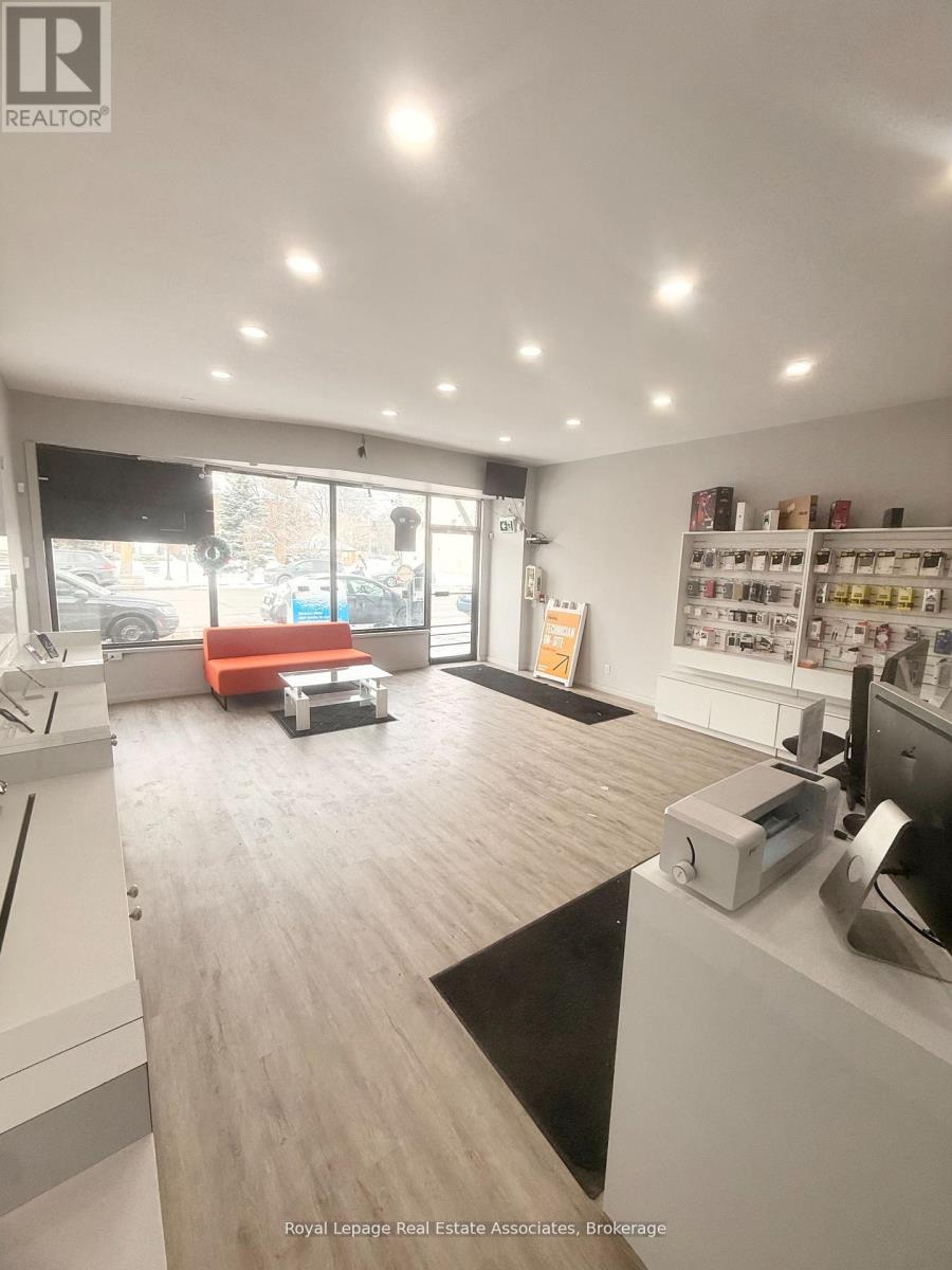 237 Lakeshore Road E, Mississauga, Ontario  L5G 1G8 - Photo 5 - W13410760