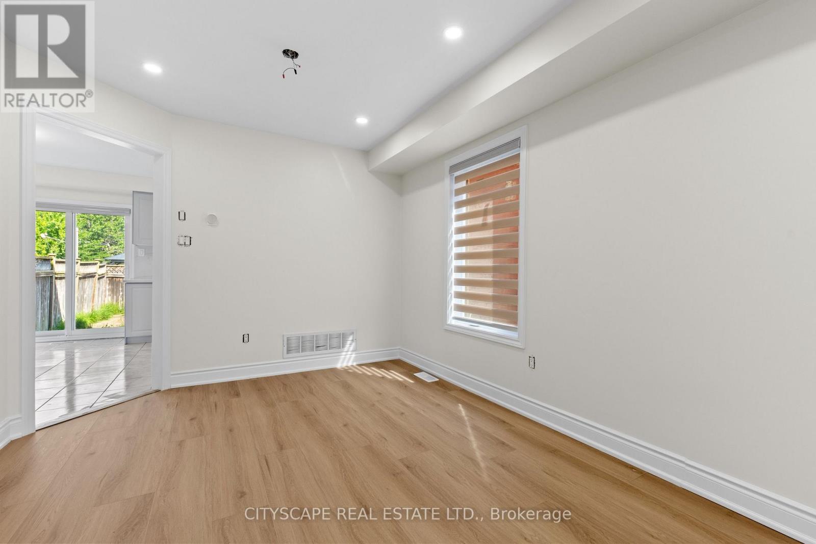 3409 Mcdowell Drive, Mississauga, Ontario  L5M 6R7 - Photo 10 - W13410794