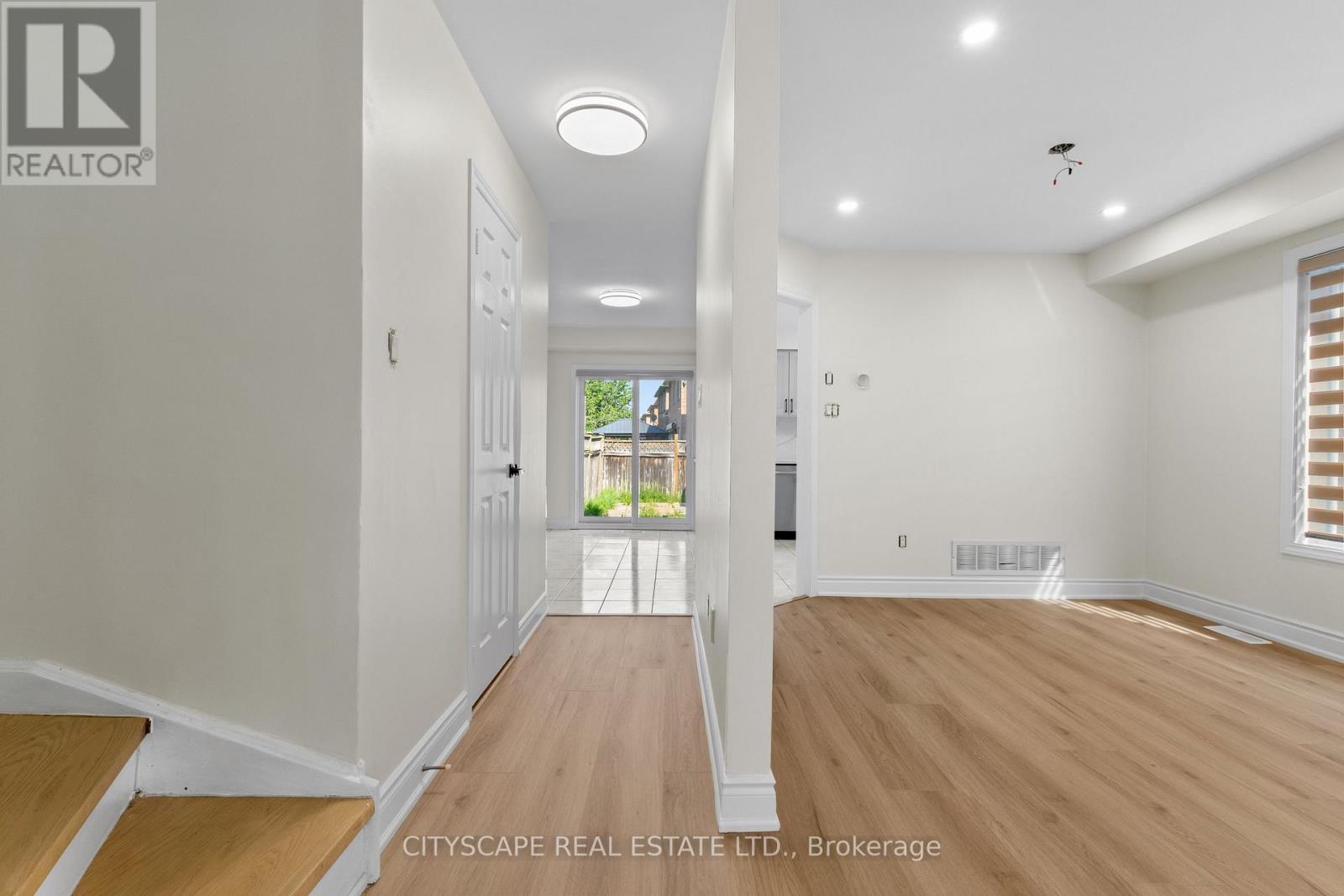 3409 Mcdowell Drive, Mississauga, Ontario  L5M 6R7 - Photo 11 - W13410794