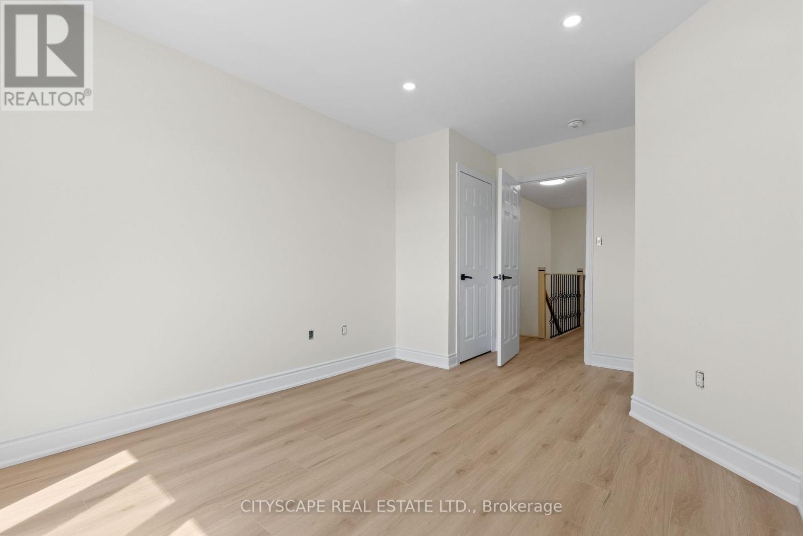 3409 Mcdowell Drive, Mississauga, Ontario  L5M 6R7 - Photo 22 - W13410794