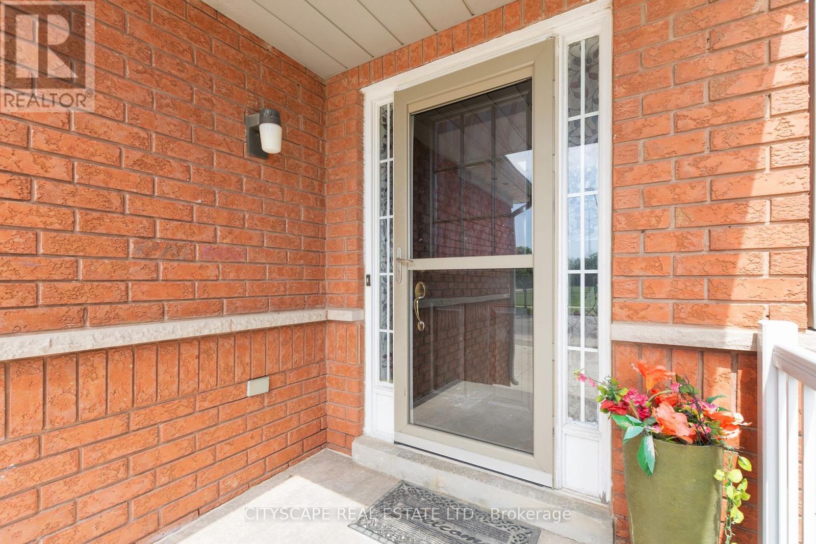 3409 Mcdowell Drive, Mississauga, Ontario  L5M 6R7 - Photo 3 - W13410794
