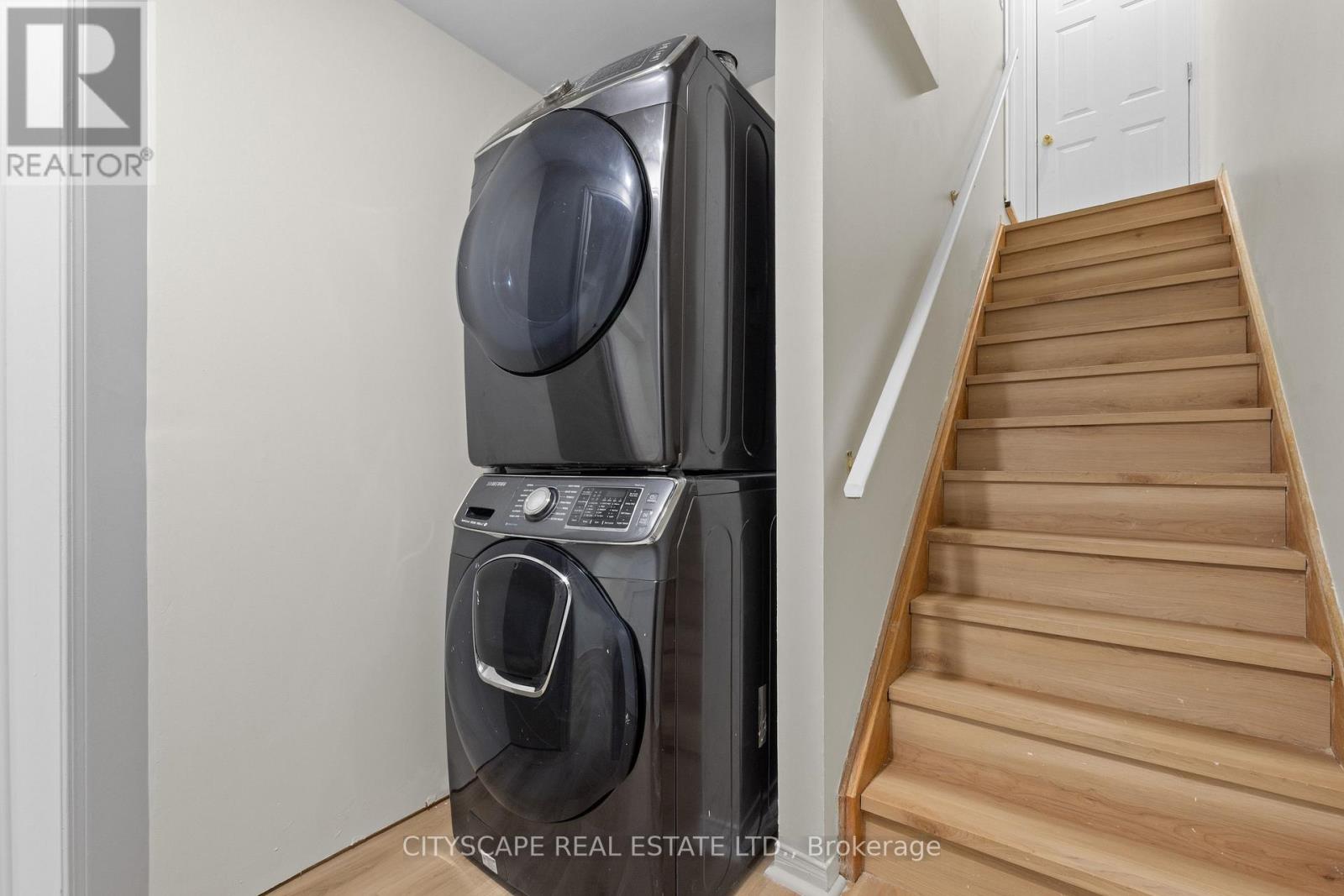 3409 Mcdowell Drive, Mississauga, Ontario  L5M 6R7 - Photo 36 - W13410794