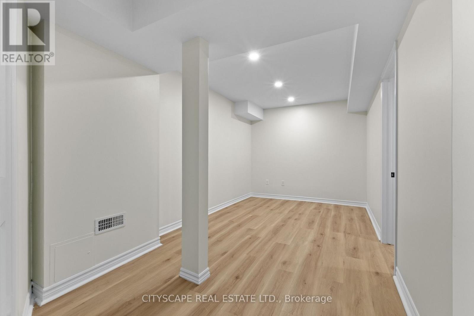 3409 Mcdowell Drive, Mississauga, Ontario  L5M 6R7 - Photo 37 - W13410794