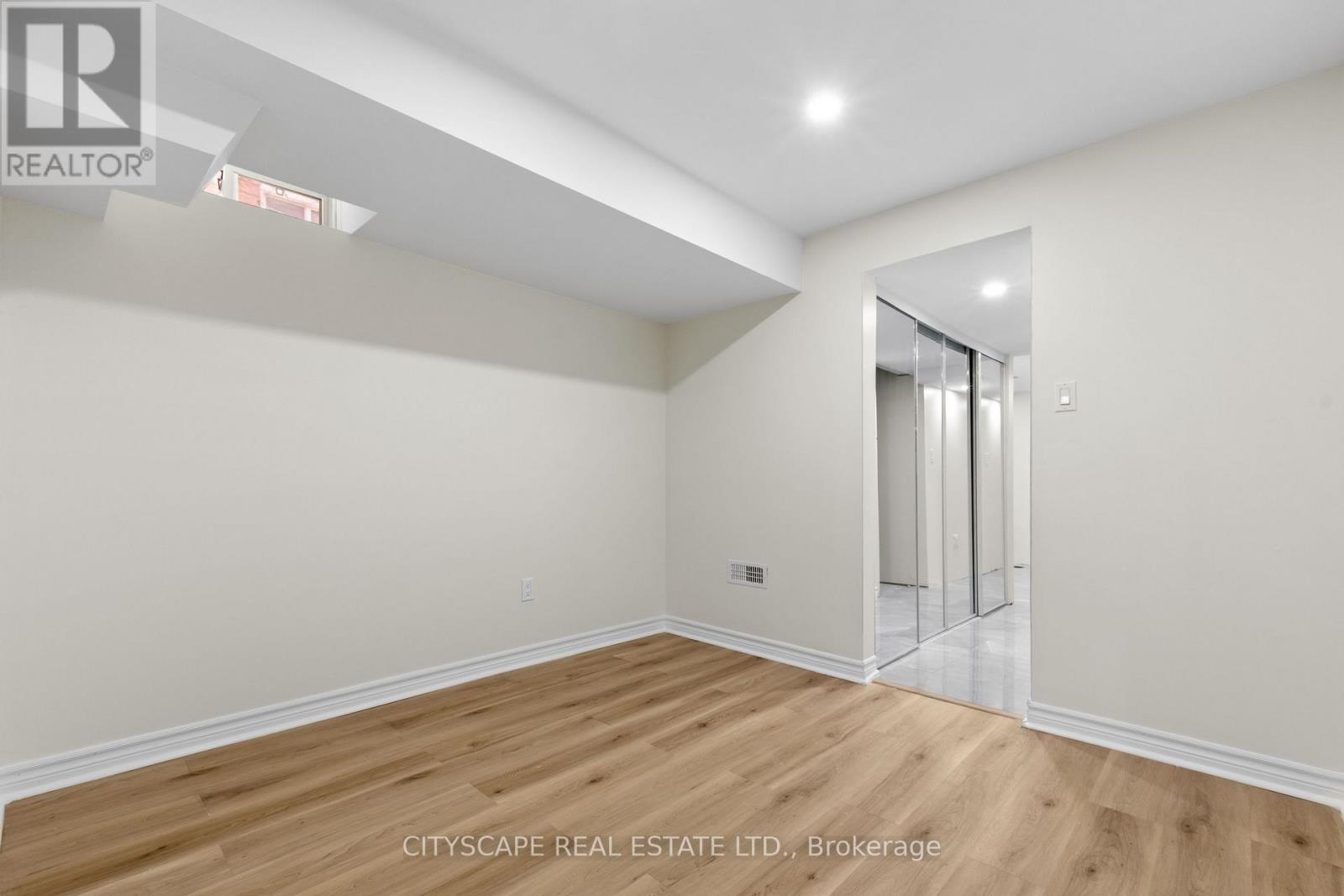 3409 Mcdowell Drive, Mississauga, Ontario  L5M 6R7 - Photo 41 - W13410794