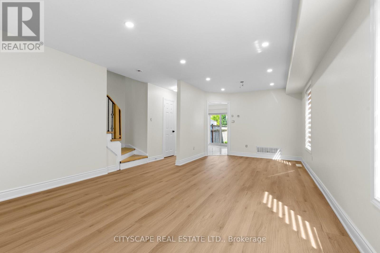3409 Mcdowell Drive, Mississauga, Ontario  L5M 6R7 - Photo 6 - W13410794