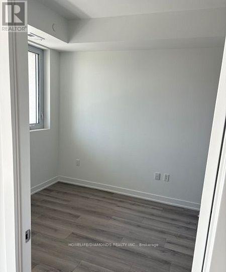 359 - 1005 Dundas Street E, Oakville, Ontario  L6H 8C7 - Photo 3 - W13410834