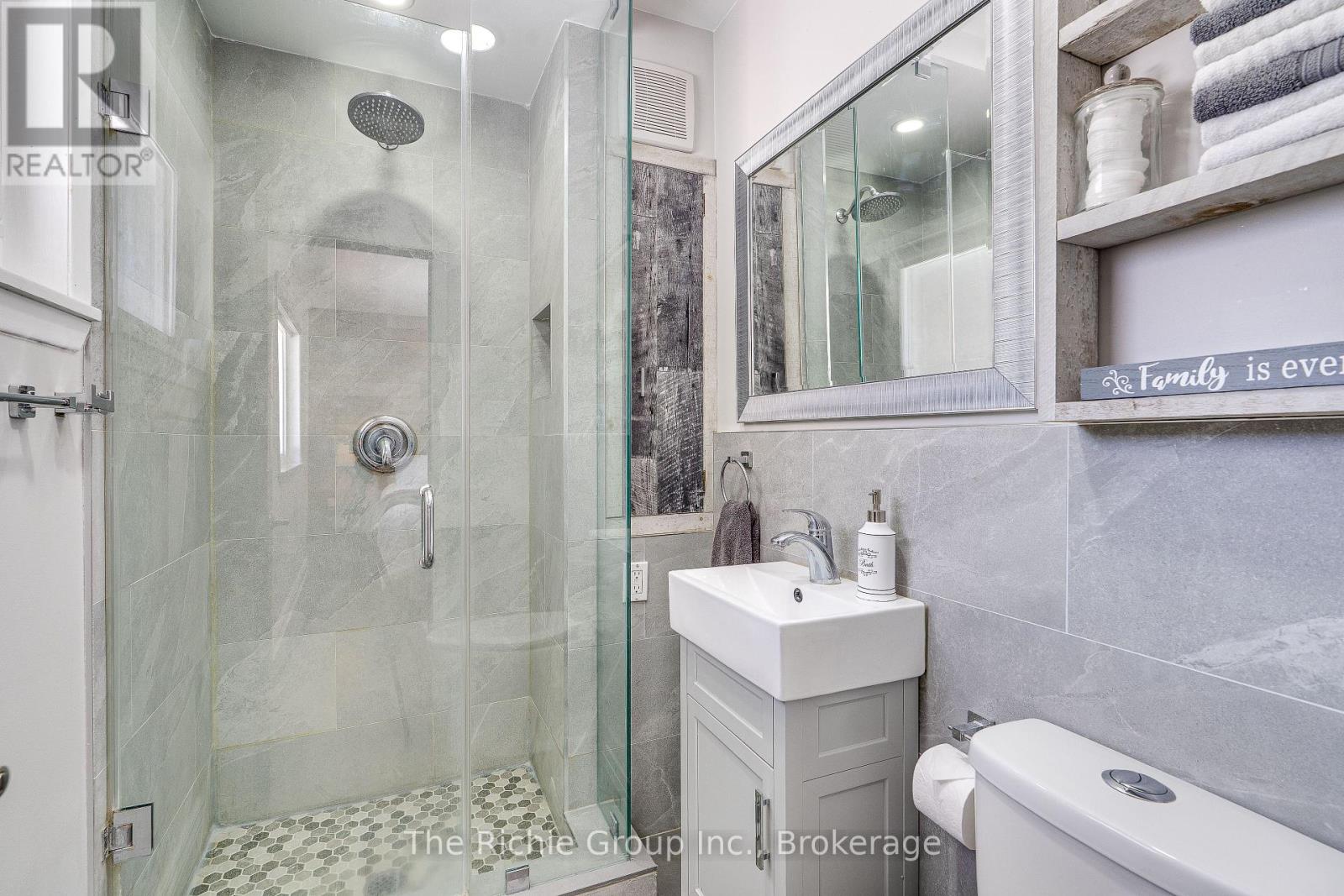 17 Travelled Road, Caledon, Ontario  L7K 1B7 - Photo 12 - W13410836