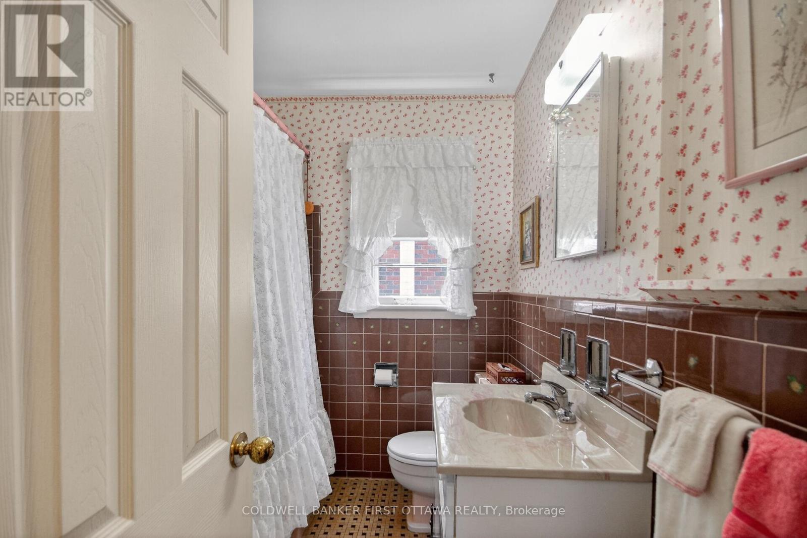 1533 Mimosa Avenue, Ottawa, Ontario K1G 0W2 - Photo 29 - X13410846