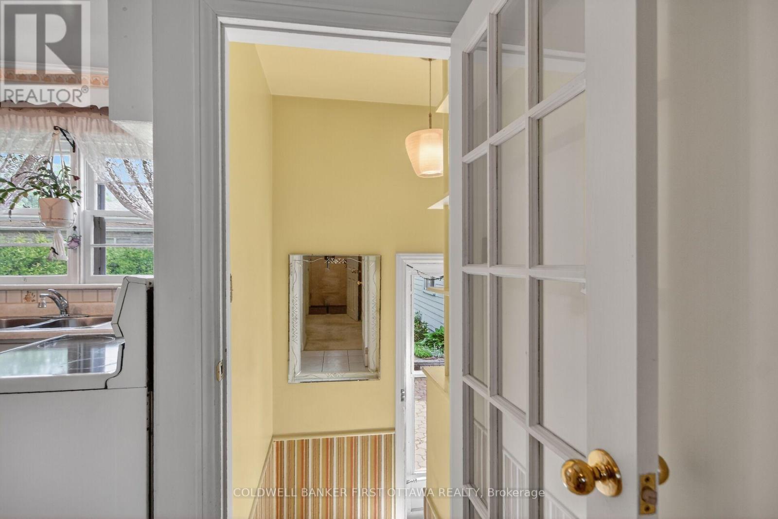 1533 Mimosa Avenue, Ottawa, Ontario K1G 0W2 - Photo 31 - X13410846