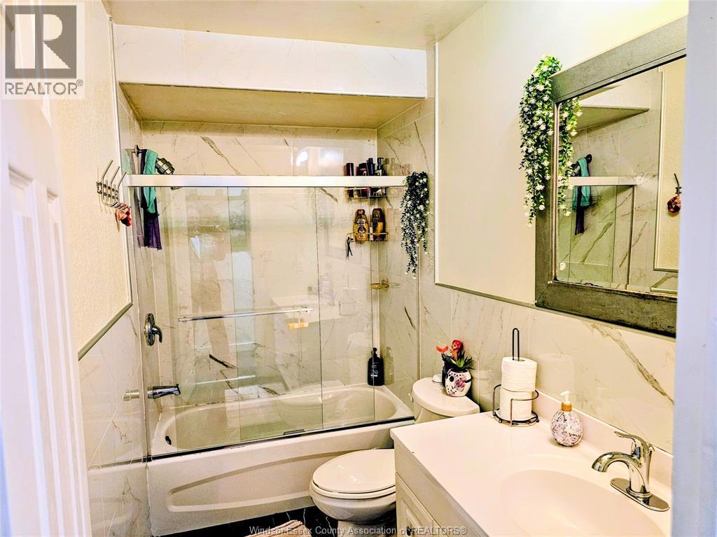 8232 Gregory Place, Windsor, Ontario  N8S 4N4 - Photo 11 - 26012283