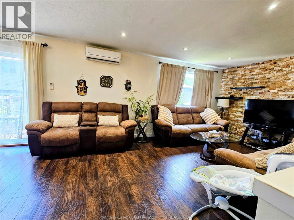 8232 Gregory Place, Windsor, Ontario  N8S 4N4 - Photo 6 - 26012283