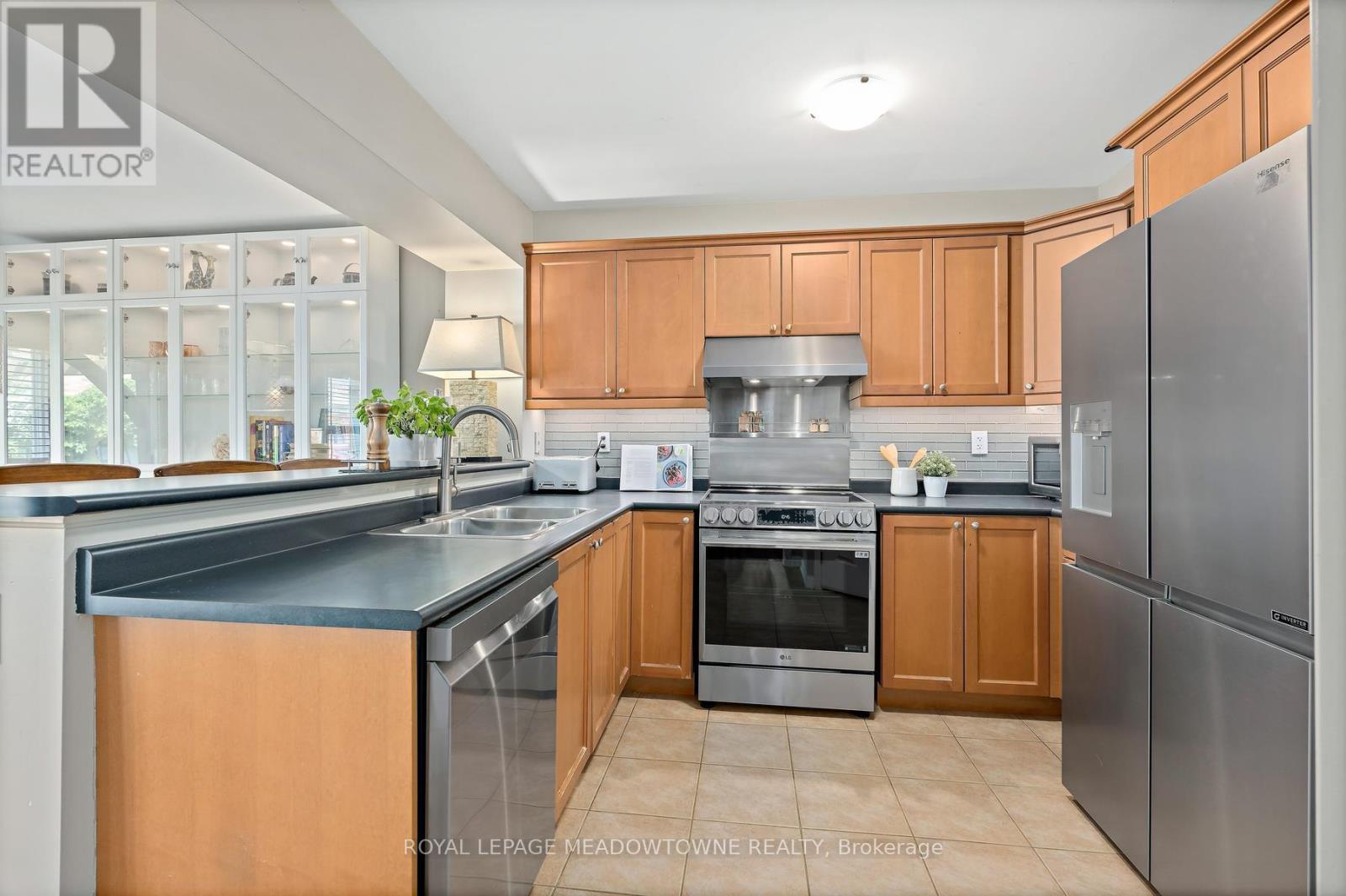 451 Zuest Crescent, Milton, Ontario  L9T 8E7 - Photo 15 - W13250160