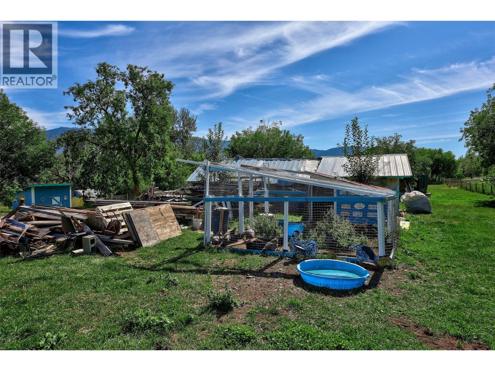8572 Yellowhead Highway S, Little Fort, British Columbia  V0E 2C0 - Photo 44 - 10390133