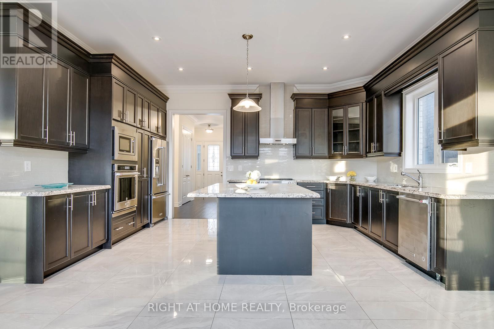 3182 Sunflower Drive, Oakville, Ontario  L6M 1N3 - Photo 11 - W13410852