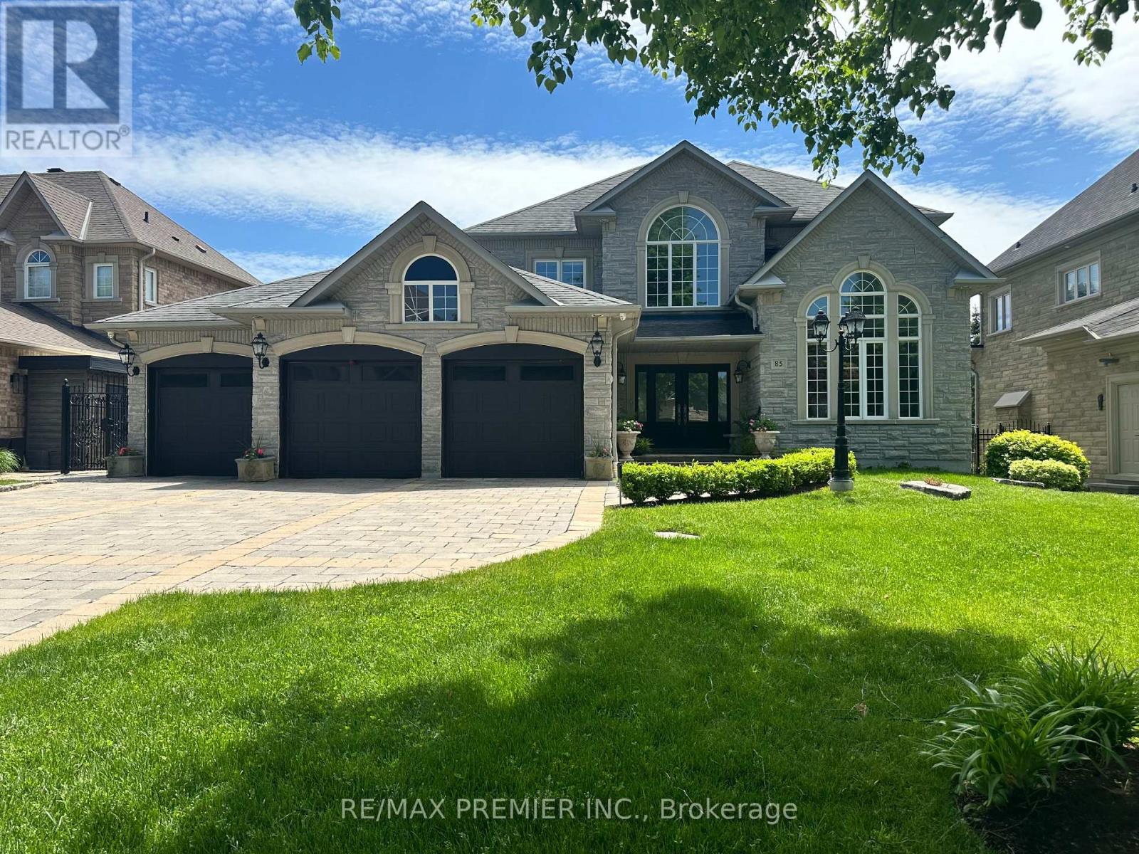 85 GREGORY SCOTT DRIVE, Vaughan, Ontario