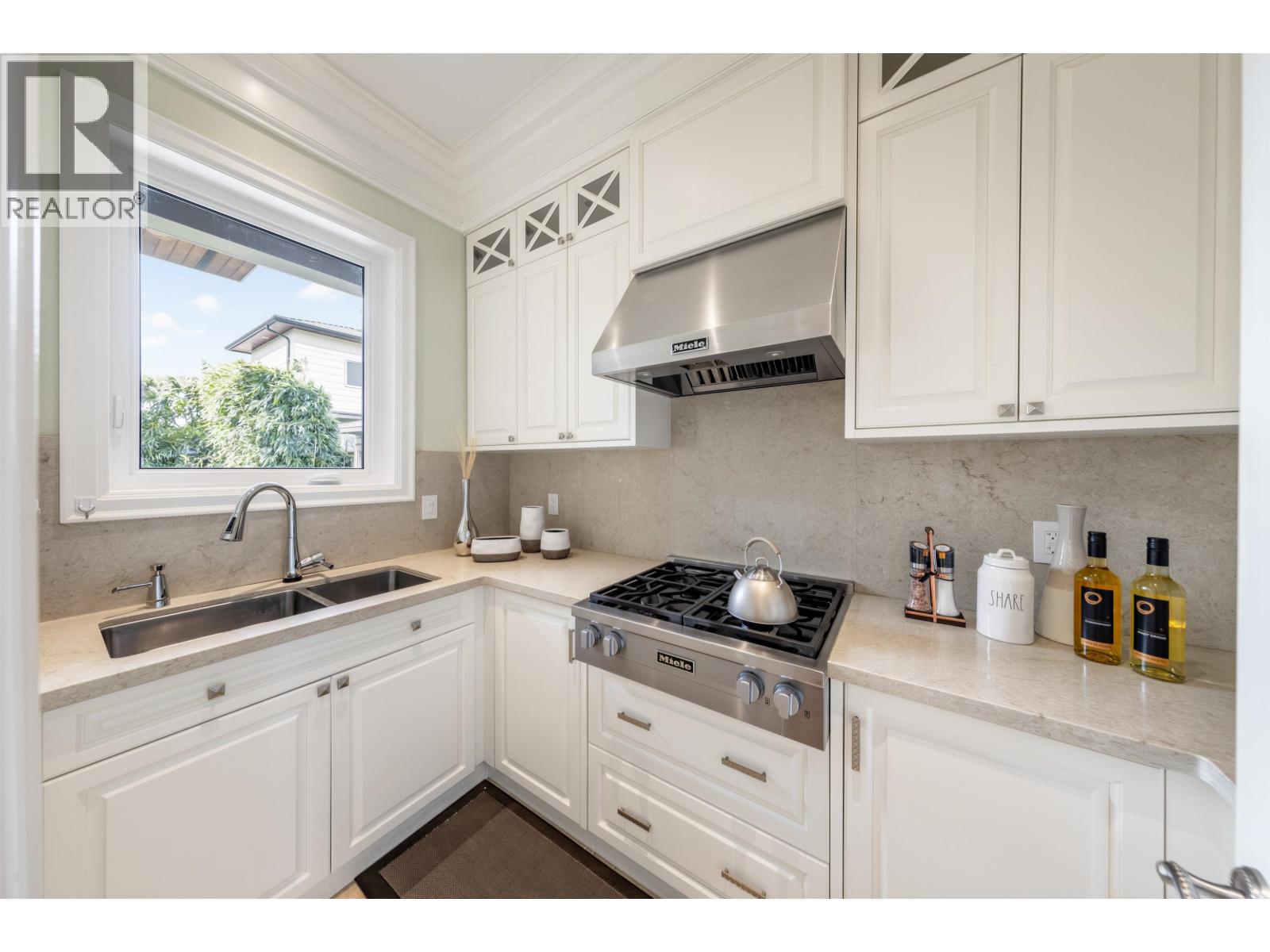 3640 Lamond Avenue, Richmond, British Columbia  V7E 1C6 - Photo 14 - R3132891