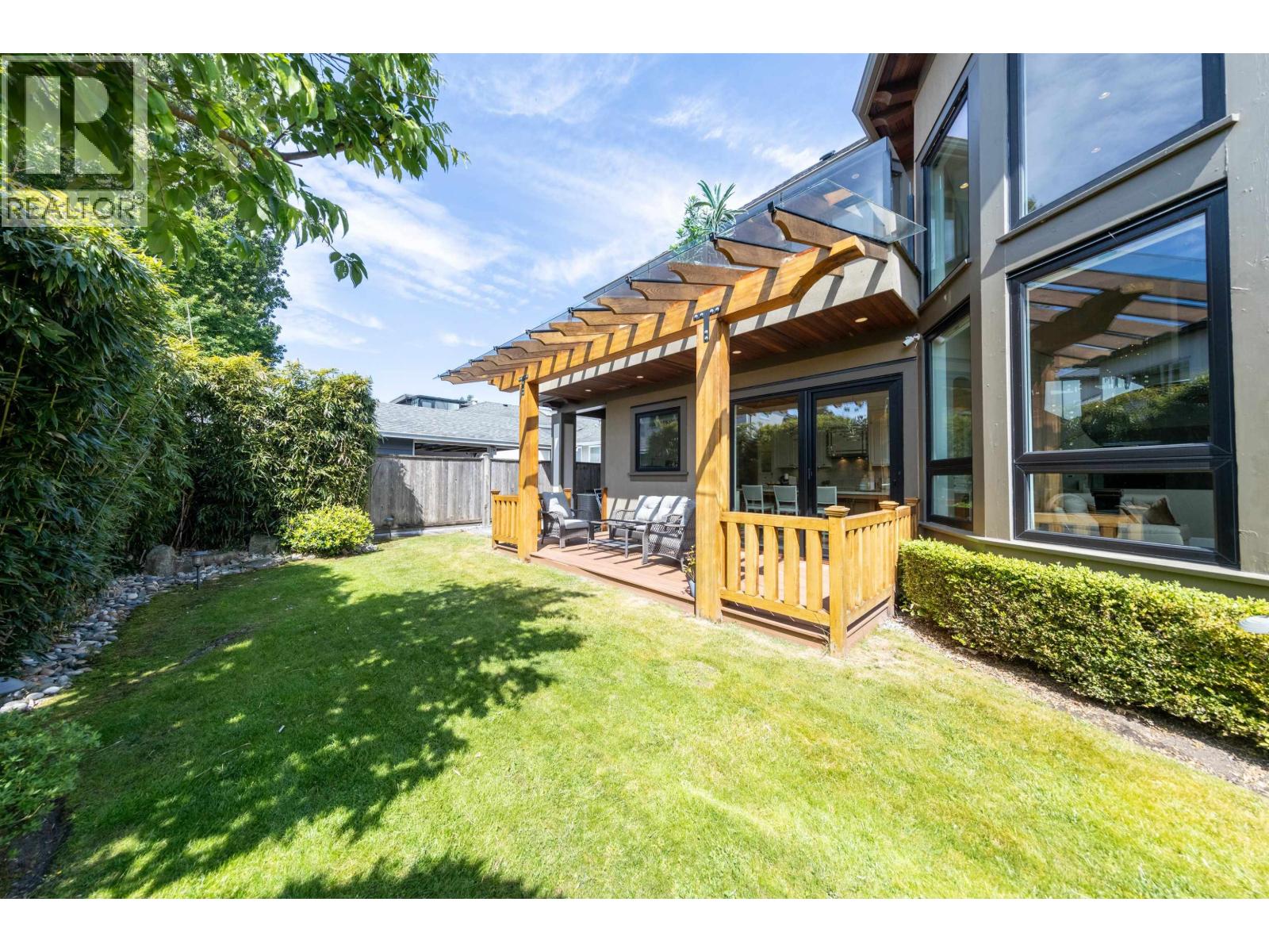 3640 Lamond Avenue, Richmond, British Columbia  V7E 1C6 - Photo 35 - R3132891