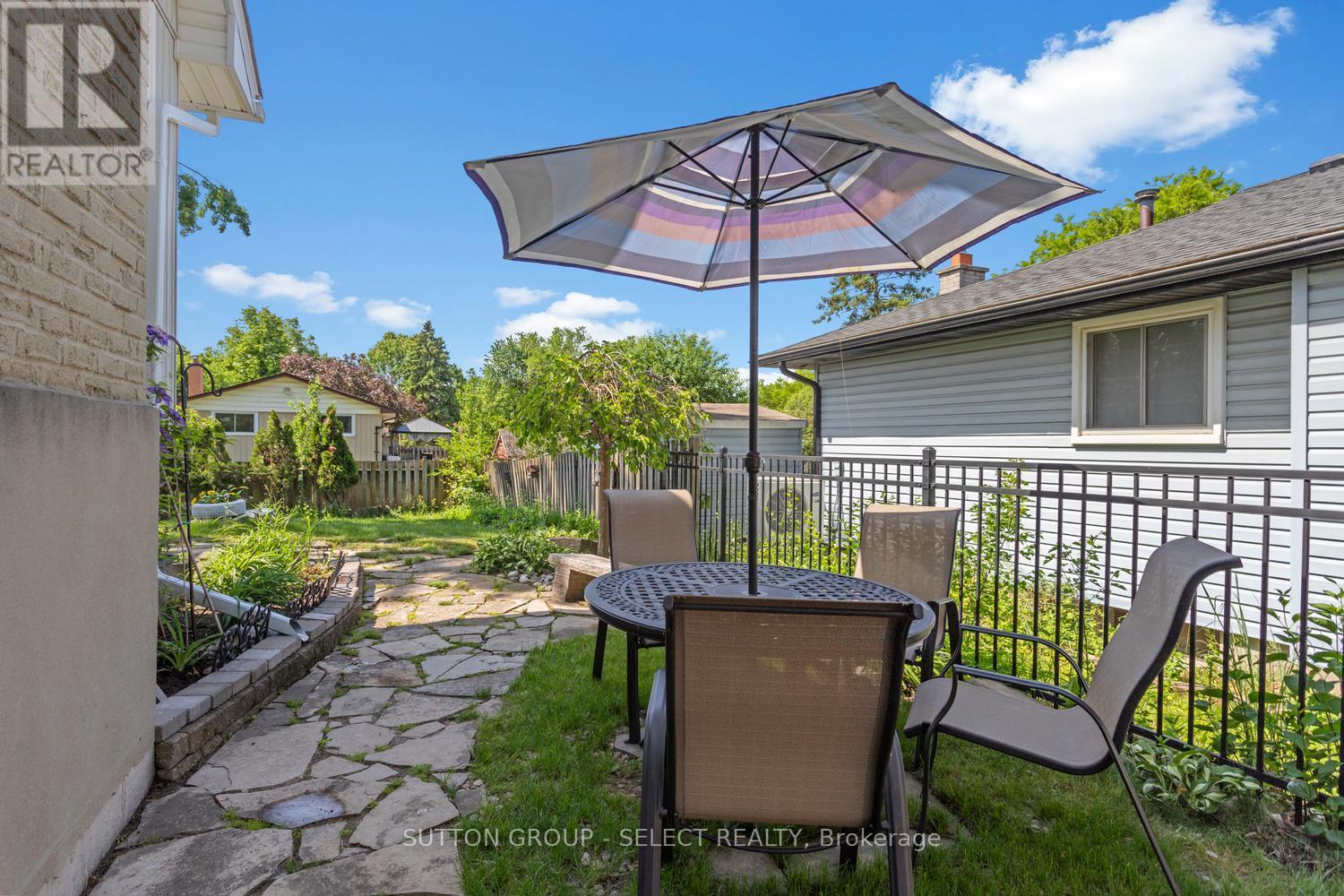 31 Renny Crescent, London South, Ontario  N6E 2C4 - Photo 40 - X13410924