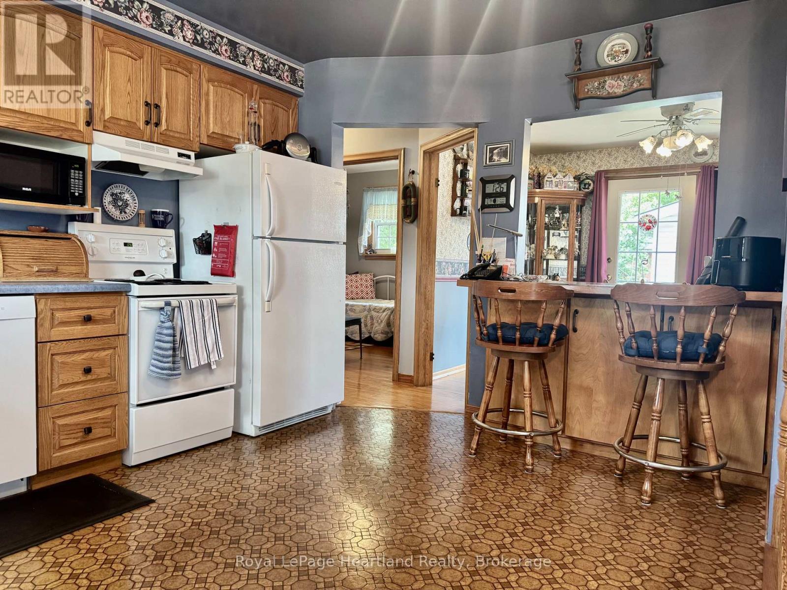 47 Mcdonald Street, Stratford, Ontario N5A 4W4 - Photo 5 - X13337982