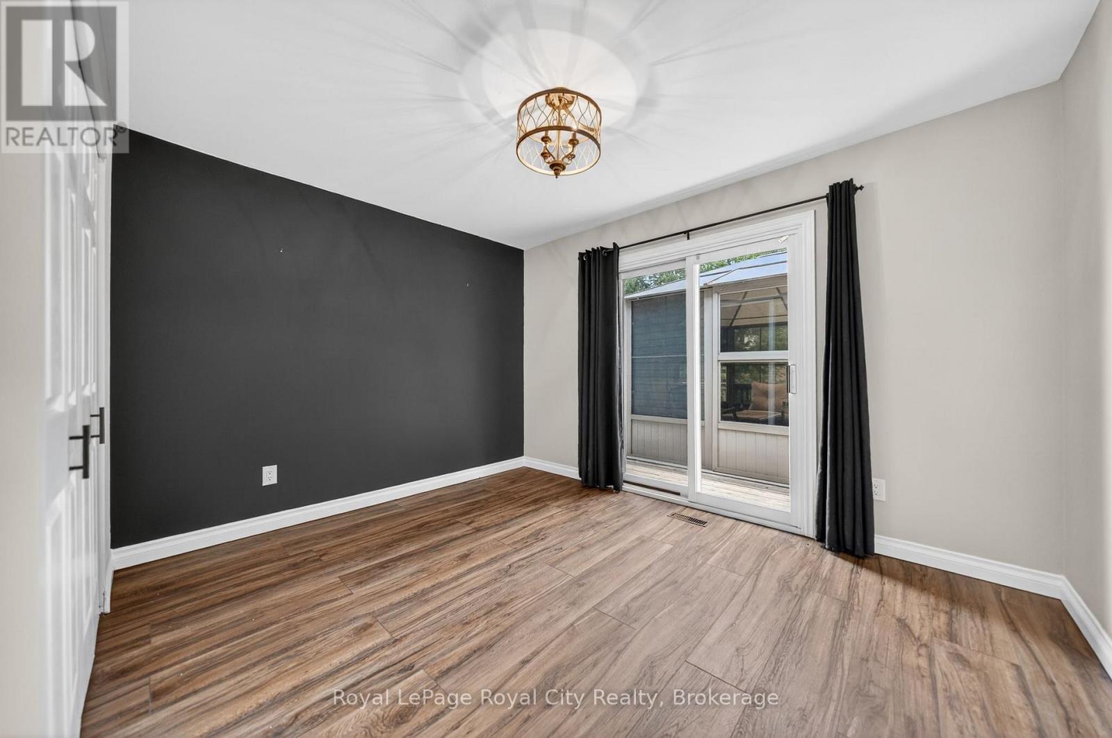 35 Eastview Road, Guelph, Ontario  N1E 6J7 - Photo 12 - X13410940