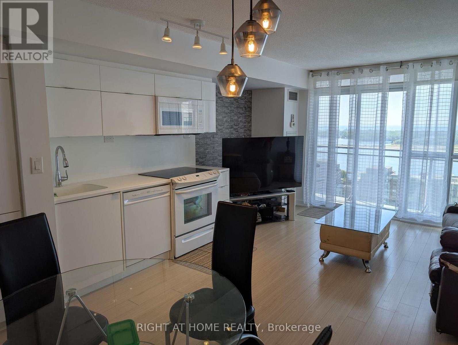 2908 - 21 Iceboat Terrace, Toronto, Ontario  M5V 4A9 - Photo 5 - C13410946