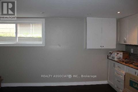 58 Danby Avenue, Toronto, Ontario  M3H 2J4 - Photo 9 - C13410980