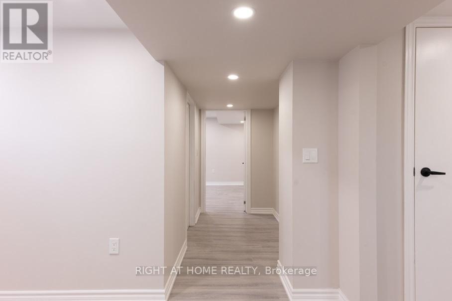 6 Bellvare Crescent, Toronto, Ontario  M1R 2M9 - Photo 12 - E12968452