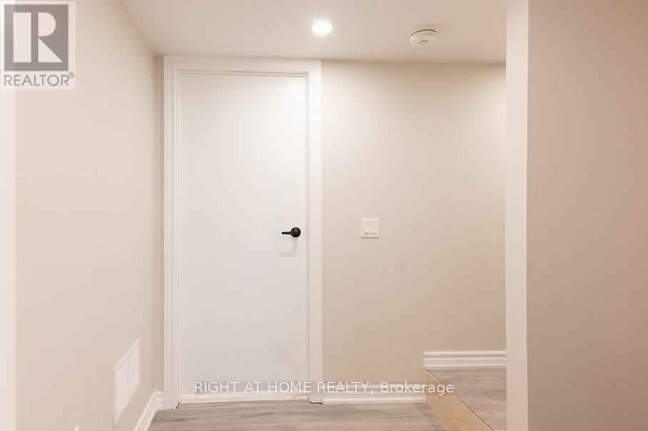 6 Bellvare Crescent, Toronto, Ontario  M1R 2M9 - Photo 2 - E12968452