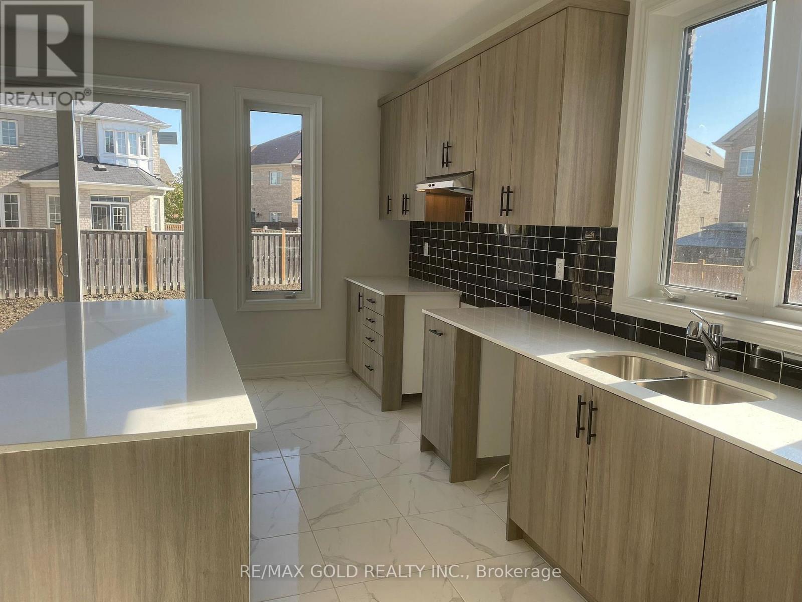 31 Dolomite Drive, Brampton, Ontario  L6P 4R6 - Photo 7 - W13299914