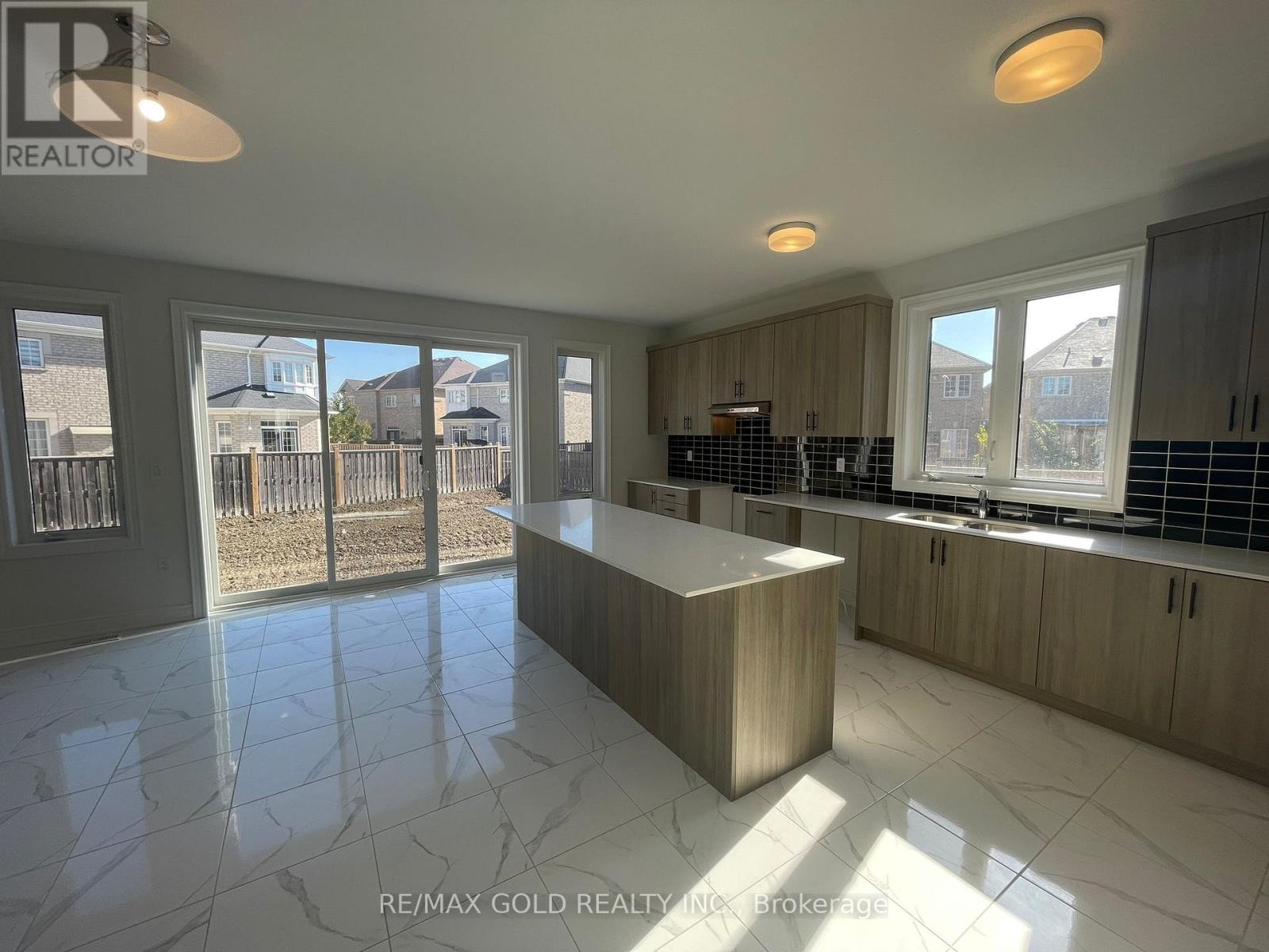 31 Dolomite Drive, Brampton, Ontario  L6P 4R6 - Photo 8 - W13299914
