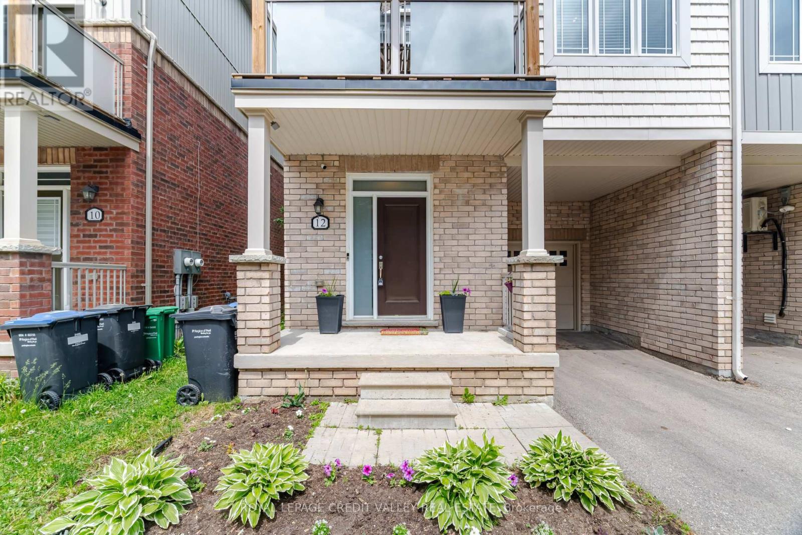 12 Frank Lane, Caledon, Ontario  L7C 4C9 - Photo 2 - W13410896