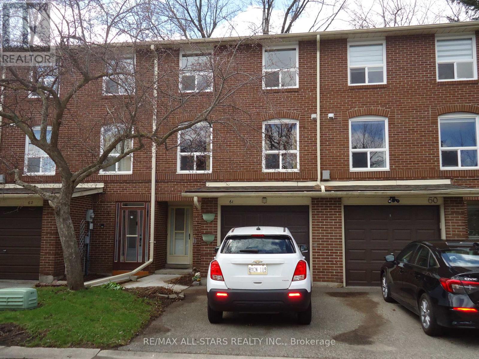 61 EDEN PARK DRIVE, Brampton, Ontario
