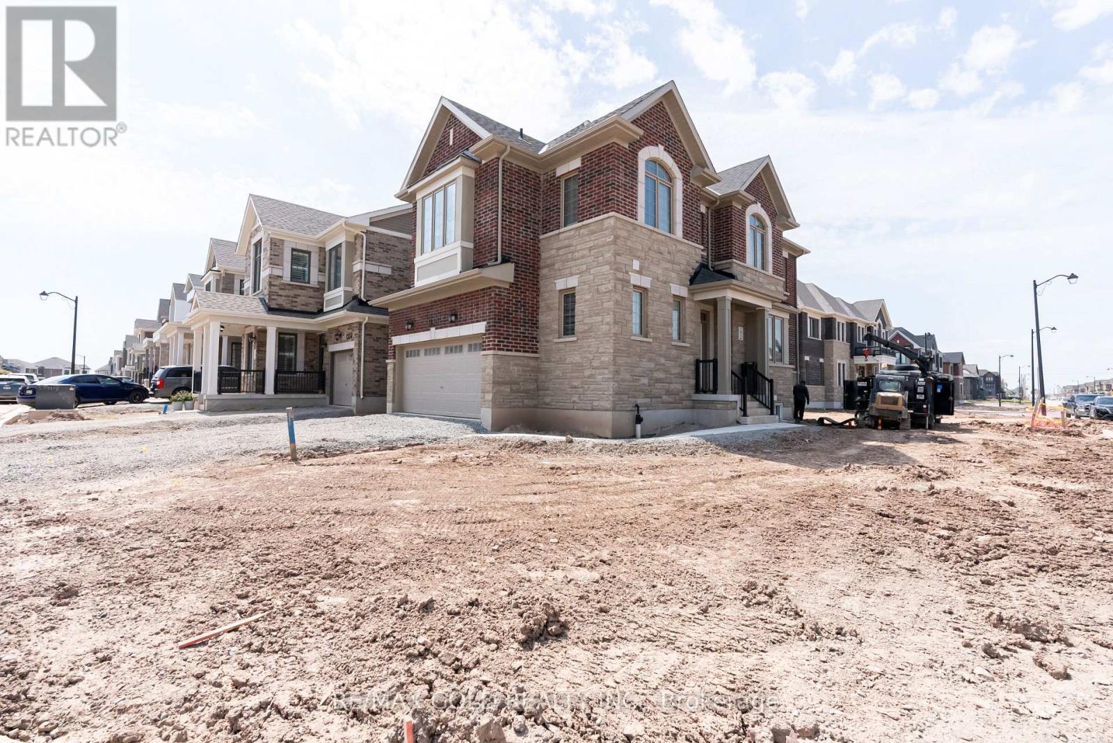 1330 Richardson Way, Milton, Ontario  L9E 2J8 - Photo 2 - W13410922