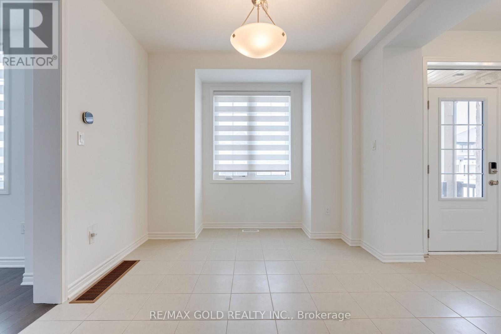 1330 Richardson Way, Milton, Ontario  L9E 2J8 - Photo 8 - W13410922
