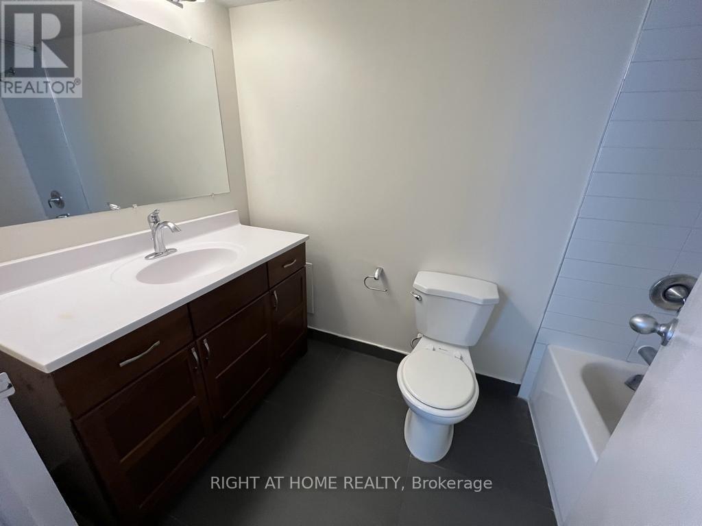 3202 - 3650 Kaneff Crescent, Mississauga, Ontario  L5A 4A1 - Photo 13 - W13410976