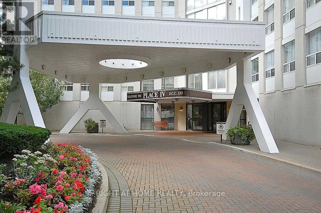 3202 - 3650 Kaneff Crescent, Mississauga, Ontario  L5A 4A1 - Photo 2 - W13410976