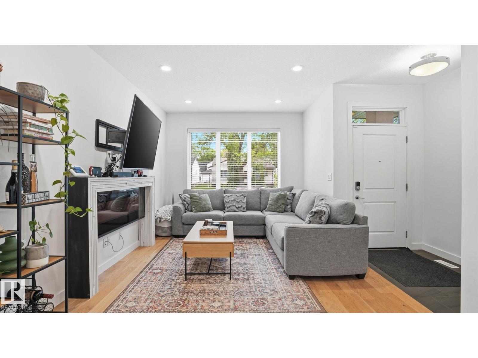 7944 81 Av NW, Edmonton, Alberta  T6C 0V7 - Photo 4 - E4491331