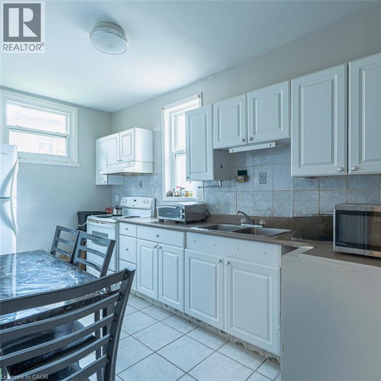 11 Aikman Avenue Unit# Apt 1, Hamilton, Ontario  L8M 1P6 - Photo 3 - 40837465