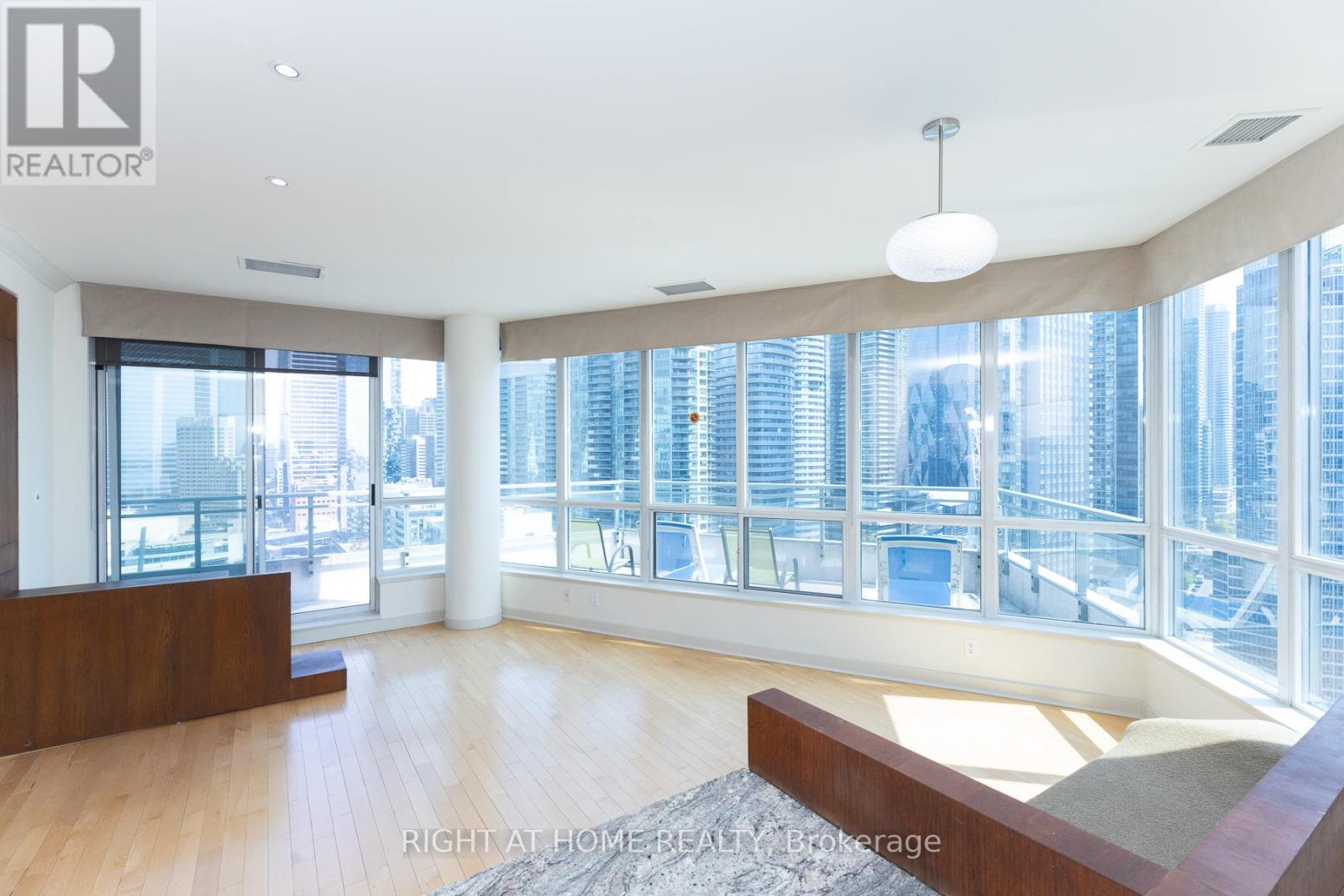 2801 (Ph 1) - 228 Queens Quay W, Toronto, Ontario  M5J 1B5 - Photo 17 - C13411010