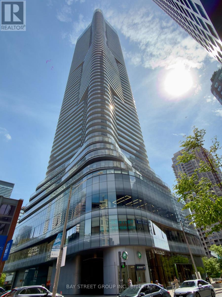 2711 - 11 WELLESLEY STREET, Toronto, Ontario
