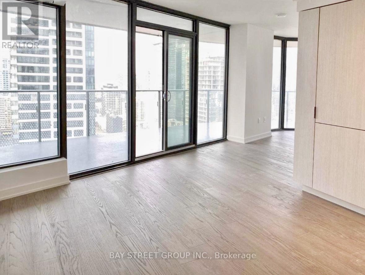 2711 - 11 Wellesley Street, Toronto, Ontario  M4Y 1E8 - Photo 2 - C13411034
