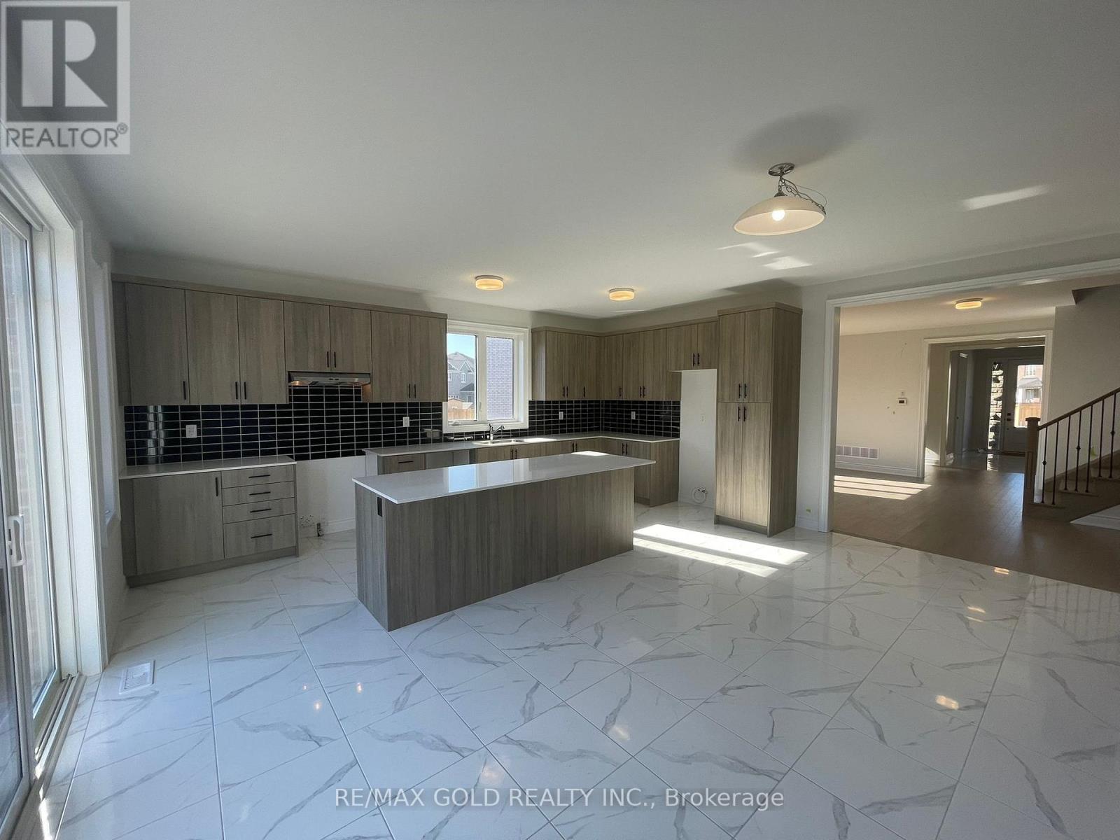 31 Dolomite Drive, Brampton, Ontario  L6P 4R6 - Photo 6 - W13411004