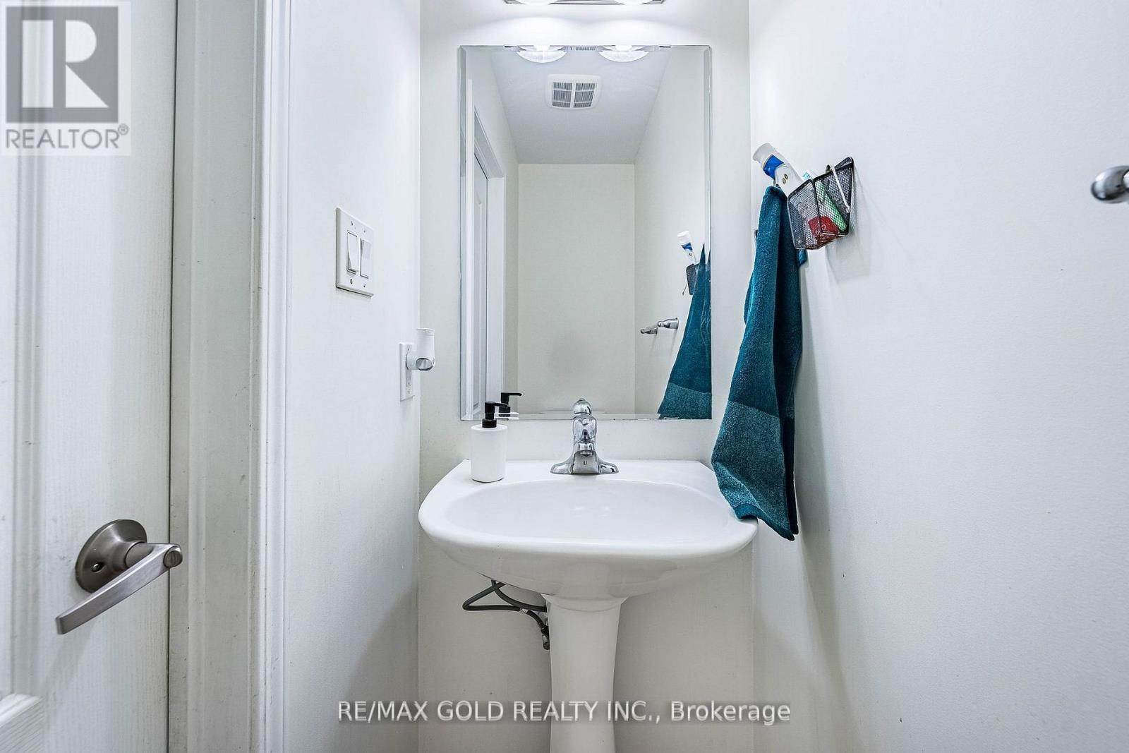 26 Robert Parkinson Drive, Brampton, Ontario  L7A 0Y3 - Photo 13 - W13411026