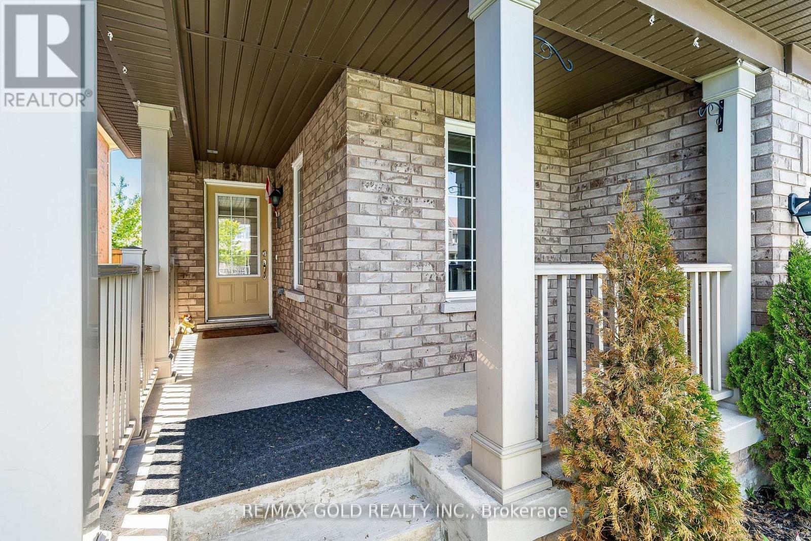 26 Robert Parkinson Drive, Brampton, Ontario  L7A 0Y3 - Photo 3 - W13411026