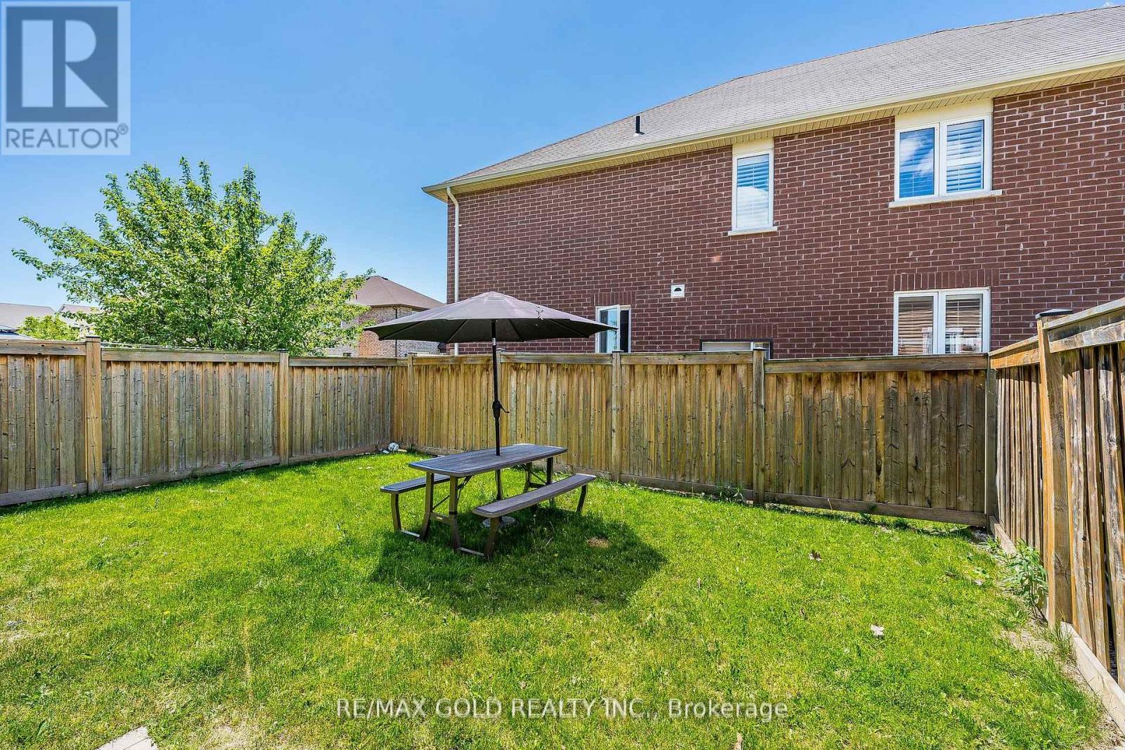 26 Robert Parkinson Drive, Brampton, Ontario  L7A 0Y3 - Photo 37 - W13411026