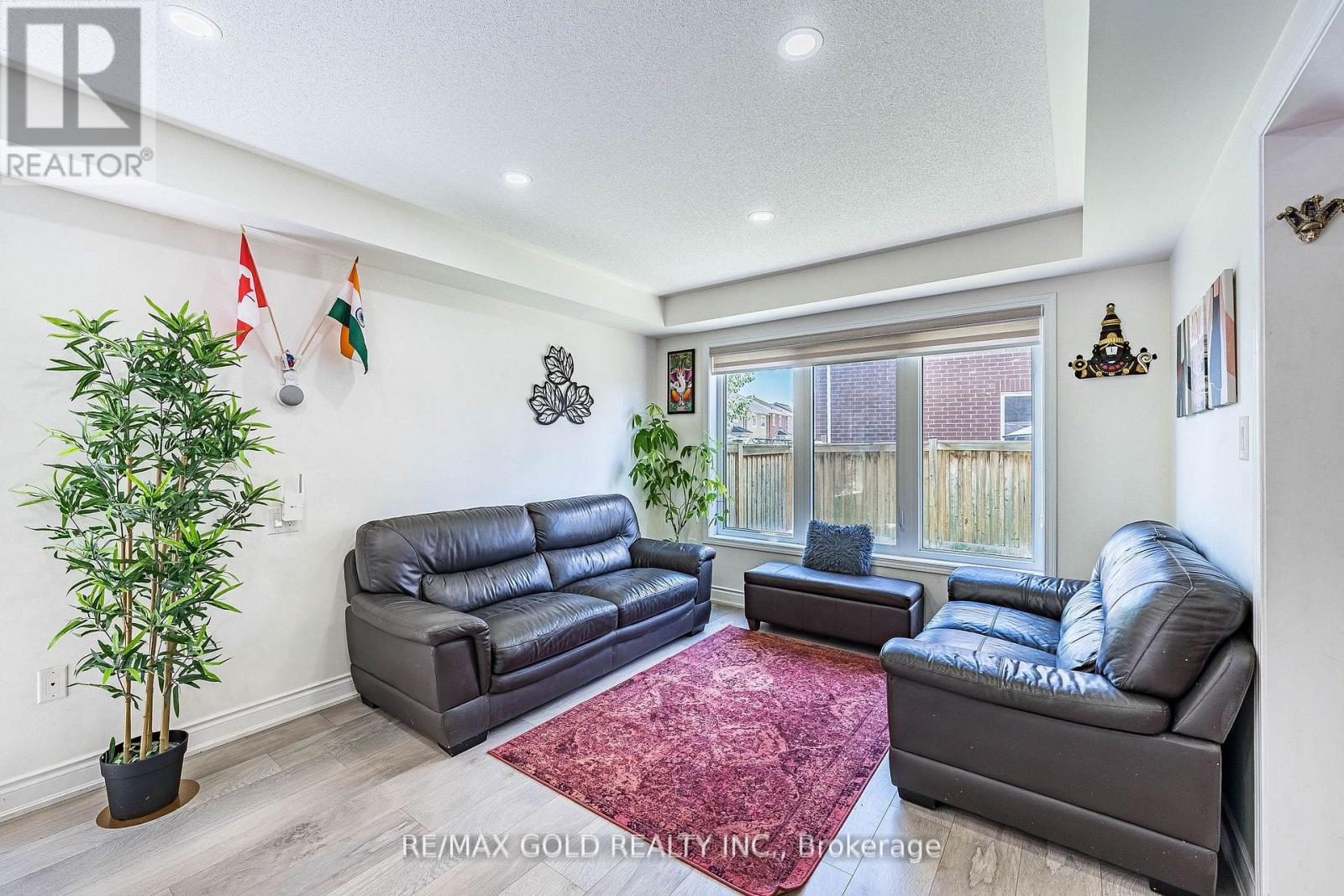 26 Robert Parkinson Drive, Brampton, Ontario  L7A 0Y3 - Photo 6 - W13411026