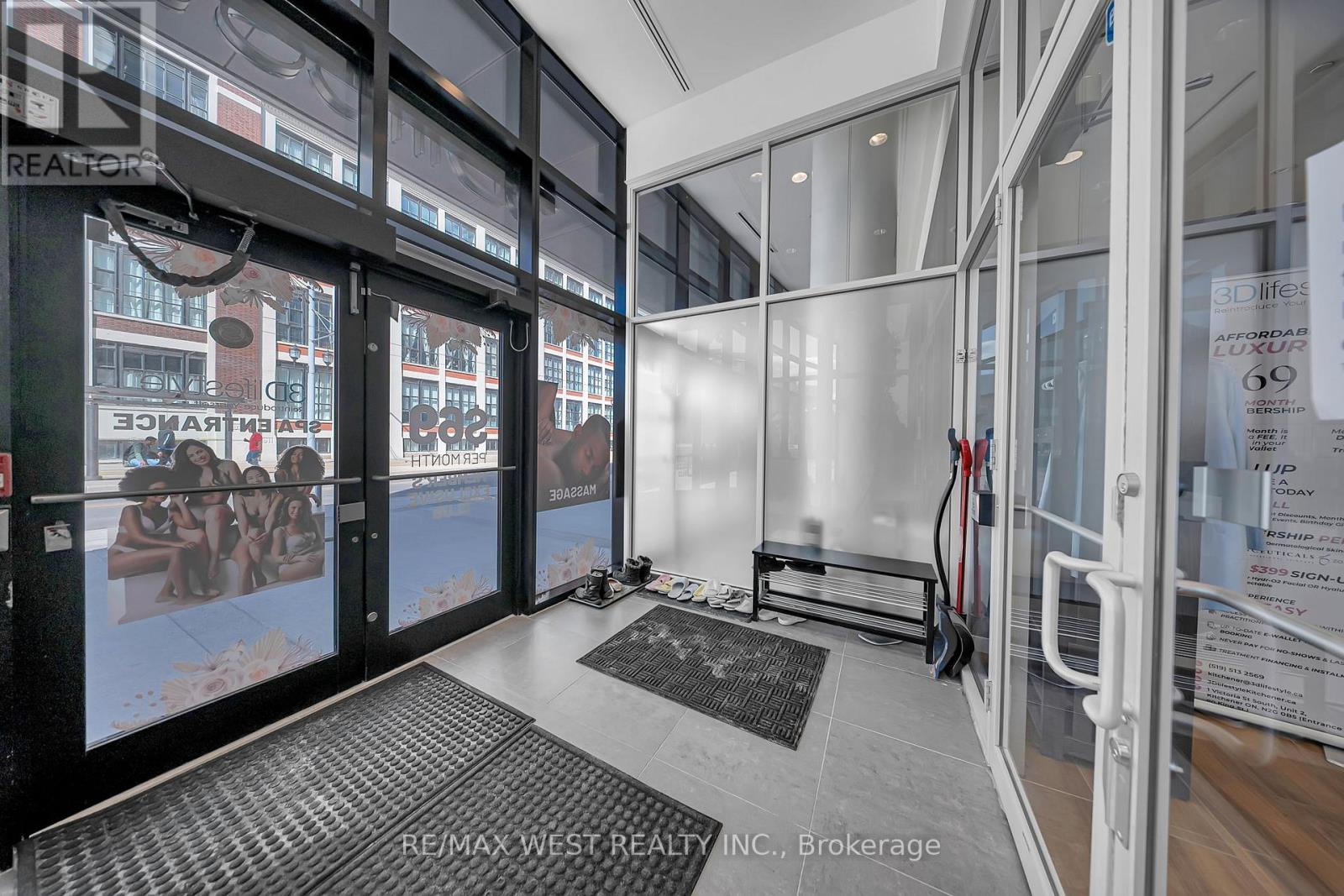 1 - 1 Victoria Street S, Kitchener, Ontario  N2G 0B5 - Photo 4 - X13411012