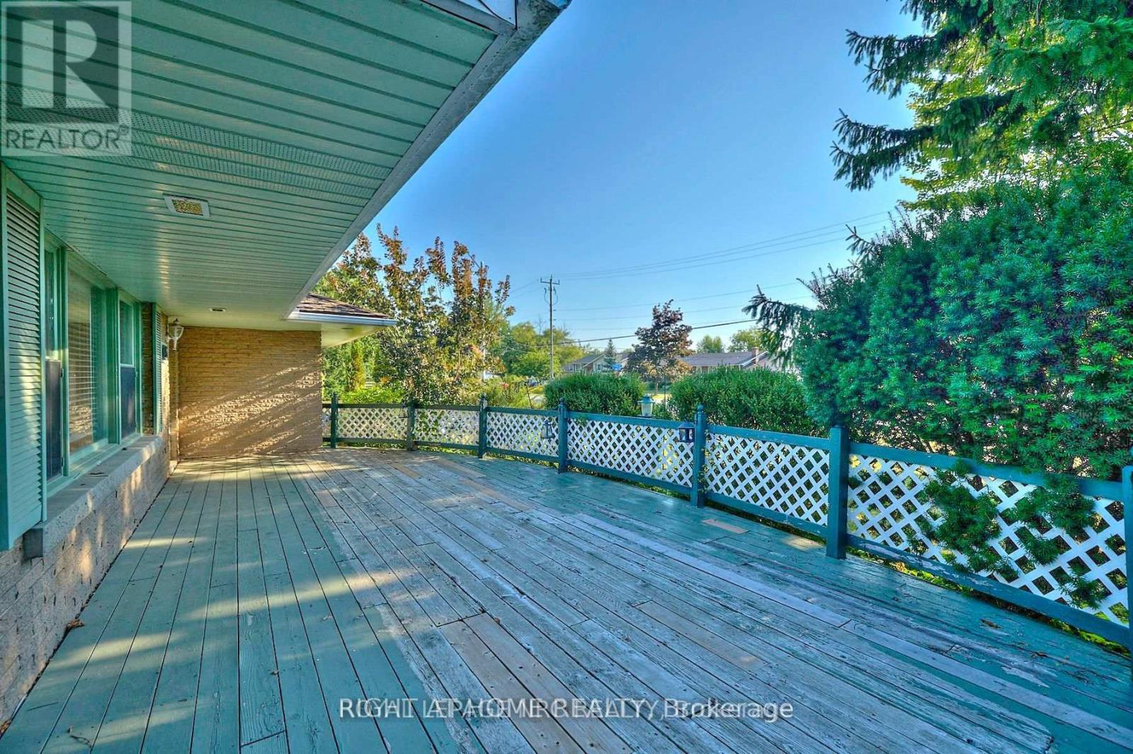 1095 Spears Road, Fort Erie, Ontario  L2A 4N2 - Photo 2 - X13411042