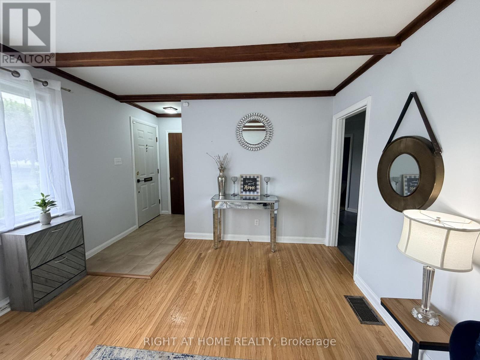 376 Ridgewood Crescent, London South, Ontario  N6J 3H1 - Photo 5 - X13411048